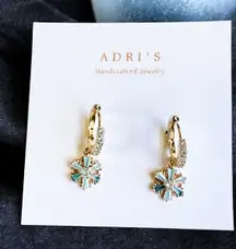 Blue Snowflake Huggies 