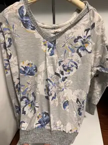 Maurice’s Floral V-Neck Lightweight Pullover