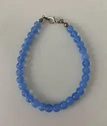 Pretty light blue bead bracelet silver tone