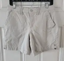 Gloria Vanderbilt Womens Shorts Size 6 Khaki All-Around Slimming Effect Stretchy