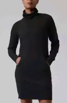Athleta Black Long Sleeve Dress ( fleece )