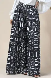 Nwot extra wide leg pants multi vogue print black size M