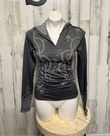 Active pull over sweater
