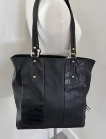 Relic Black Faux Leather Concealed Carry Purse Croc Embossed Western Boho