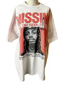 Metro Boomin Missing Poster  Graphic T-Shirt