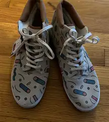 Bucket feet new with tag size 9 designed by Penfold