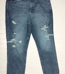 GAP Mid Rise Destructed Slim Boyfriend Jeans 14/32