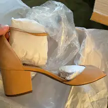 SCHUTZ Roama in Honey Beige