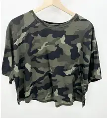 Old Navy  Active Green Black Camo Cropped Short Sleeve Tee Women's Size Medium