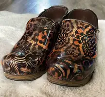 Dansko Leopard Print Clogs Size 39 (US 8.5-9)