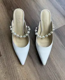Raye Heels Revolve white with pearl strap