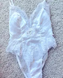 E. Bole NWT Lace Camisole Teddy with Music Sz Medium Wedding Bride Coquette