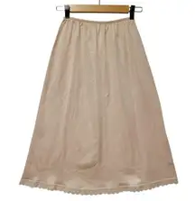 Vintage JC Penny‎ 1970's Beige Lace Trimmed Slip 100% Anton III Nylon Women's M