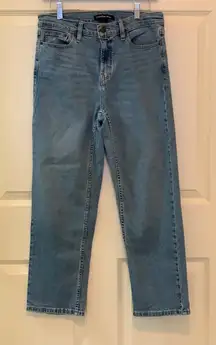 Calvin Klein Jeans Women's Classic Blue Mid Rise Slim Boyfriend Jeans.   Size-8