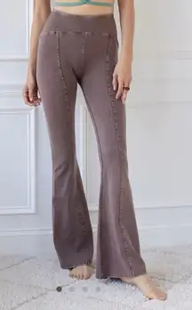 urban outfitters brown flare leggings