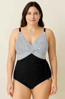 Womens Swimsuit Size 2XL Black White Stripe One Piece Ruched Retro Chic Coastal‎