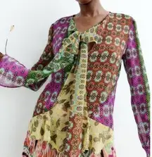 Zodiac Multicolor Printed Boho Blouse Shirt Bow Tie Sz M Crystal Drops