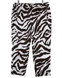 Chicos Womens Sz 1.5 US 10 M Utility Crop Pants Stretch Zebra Cargo Pockets NEW