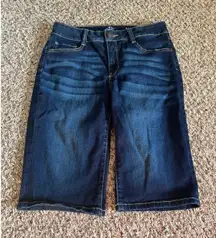 St Johns Bay Women's Bermuda Blue‎ Jean Stretch Shorts Mid Rise Size 8