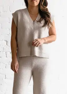 Miou Muse Sweater Vest Sleeveless Knit V‎ Neck Casual Layering Top S