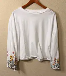 DRIFTWOOD White Top with Floral Embroidery