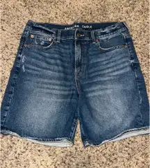 American Eagle Shorts Jean Strigid Mom