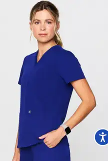 FABLETICS 2 pocket Method Scrub Top royal blue Large