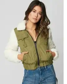 Blank NYC Take It Easy Sherpa New NWT Green Size Large L Pockets Cozy