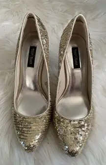 White House black market sparkly heels size 7.5 gold