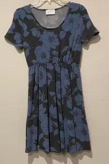 - Short Sleeve Floral Dress