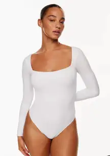 Babaton Contour Squareneck Longsleeve Bodysuit
