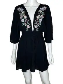 Miken Swim Women's Black Caftan V-Neck Embroidered Floral Swimsuit Coverup sz M