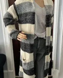 Kensie Black and Gray Cardigan with Color Block Design