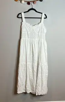 American Eagle white open back tiered maxi dress