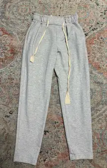 Fabletics Sweatpants Grey
