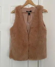 Forever 21  NWT faux fur soft pink vest.