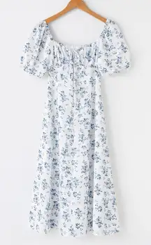🎅 3/$15 SALE Floral Puff Sleeve Blue and White Maxi Dress M