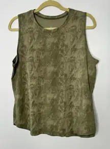 Kuhl army green tank top size large