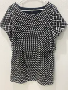 black and white geo patterned dress size 10