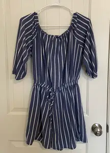 EUC Toxika women’s blue white striped off-shoulder elastic belted romper large‎