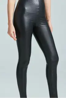 Commando faux croc black Leggings women’s size medium new w/ imperfection