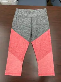 Color Block Capris Leggings