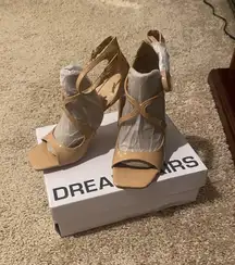 New in Box Dreampair Heels Size 6.5