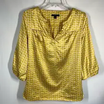 Banana Republic Satin Yellow White V Neck 3/4 Sleeve Blouse Size Medium