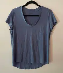 Patagonia Blue V-neck Short Sleeve Shirt Gorpcore Travel Women's size Medium