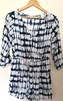 Aeropostal Navy and White Tie-Dye Romper Women’s Sz Medium 3/4 Sleeve V-neck