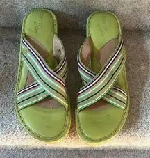 Born Drillles sandals in green. 2” heel. Leather lining. Made in Mexico. GUC