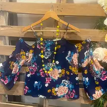 Floral Off Shoulder Top Size M