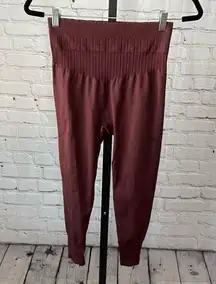Joy Lab High-Waisted Seamless 7/8 Leggings Burgundy Size Medium