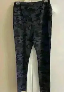 𝅺rachael zoe‎ camo print tummy tuck leggings, large. NWT